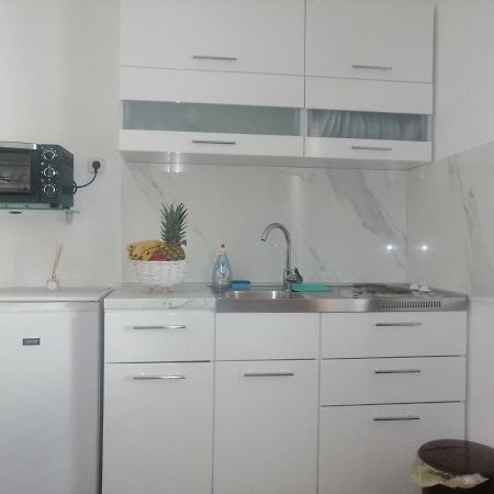 Apartman Ivo Apartment Baska Voda Bagian luar foto