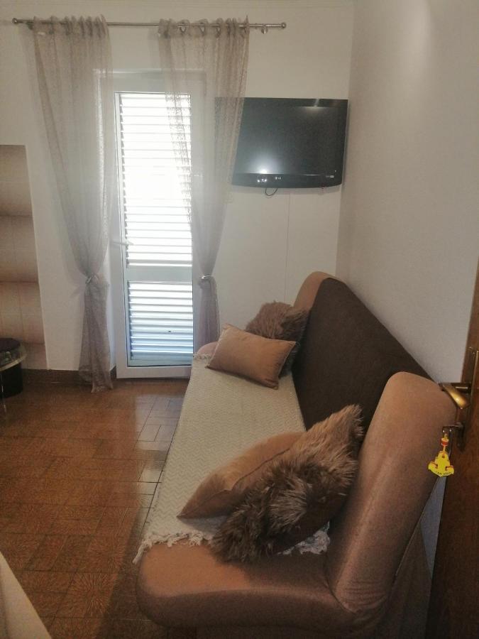 Apartman Ivo Apartment Baska Voda Bagian luar foto