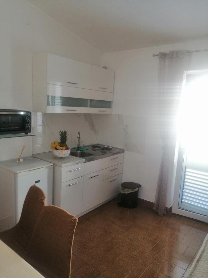 Apartman Ivo Apartment Baska Voda Bagian luar foto